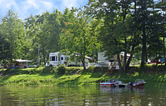Riverfront sites at Pine Crest Campground
